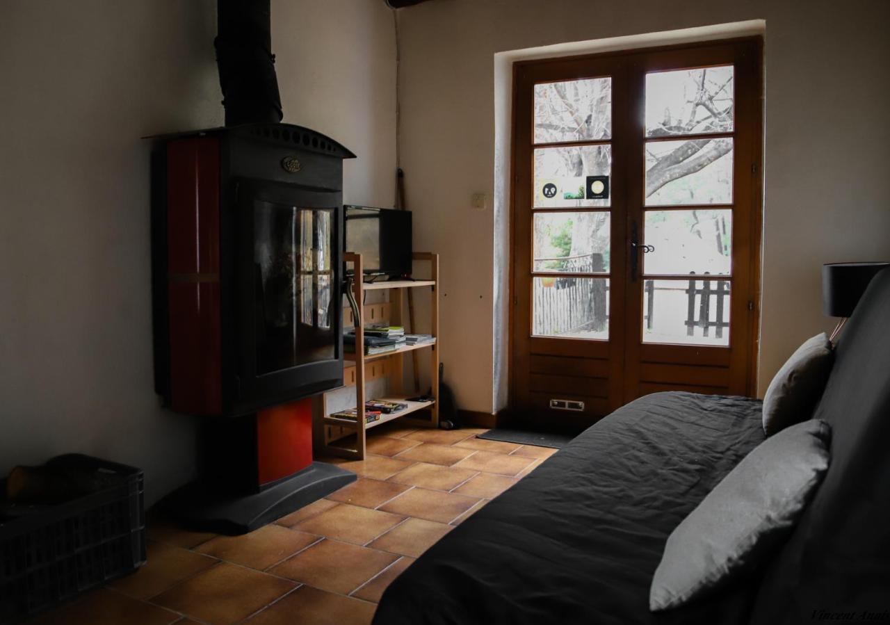 Gite Du Tilleul - 2 Etoiles - Domaine De L'Olivier Faugeres  ภายนอก รูปภาพ